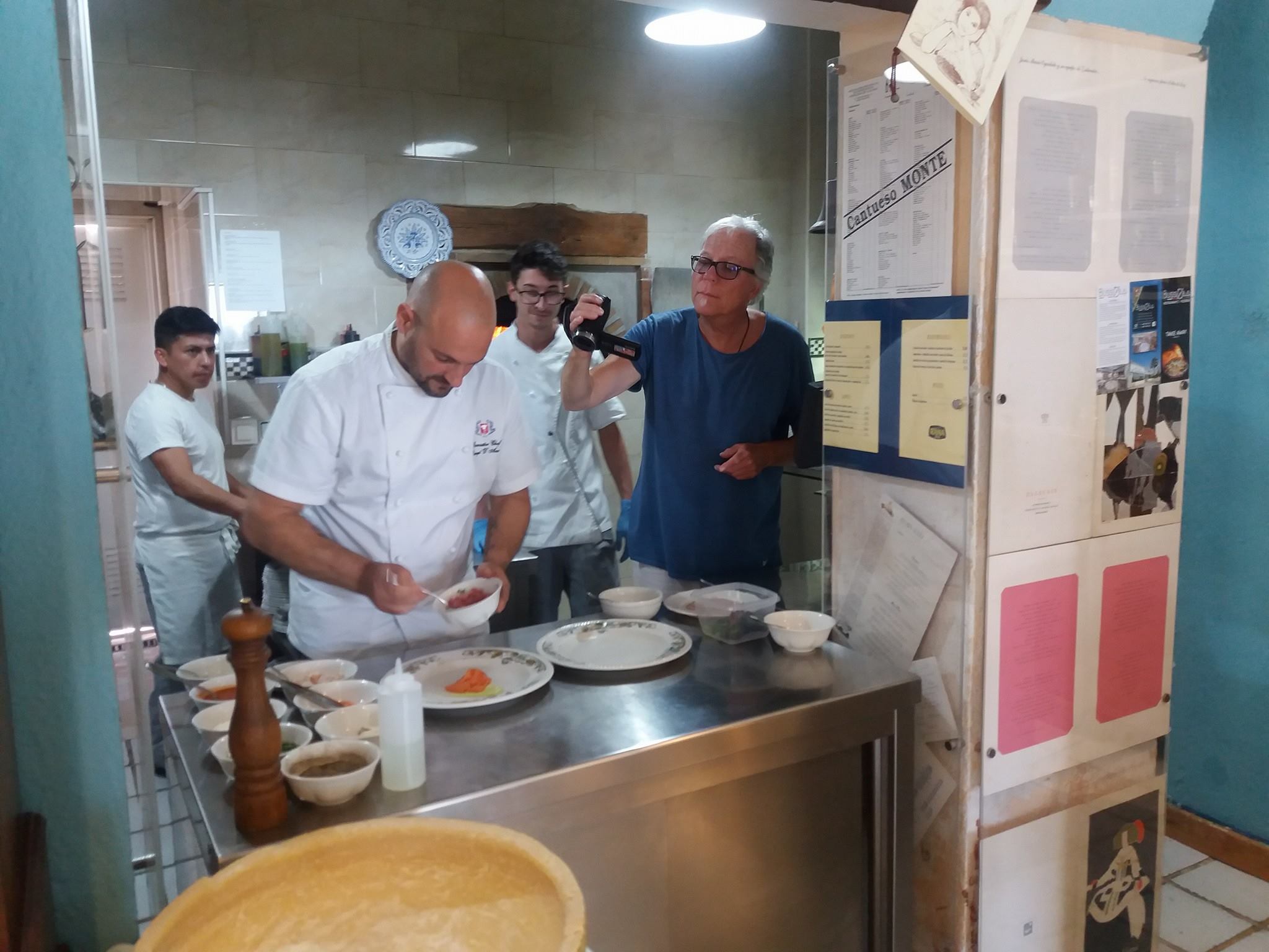 [Altea TV Documentary Being Filmed!] Filming delicious Italian dishes being prepared  ESCAPE='HTML'